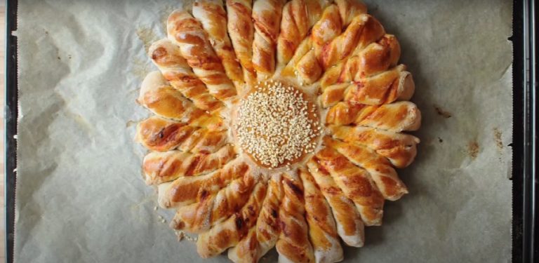 Sourdough pull apart bread: summer solstice finger bread (video recipe)