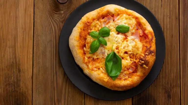 How to make sourdough discard pizza dough - easy guide
