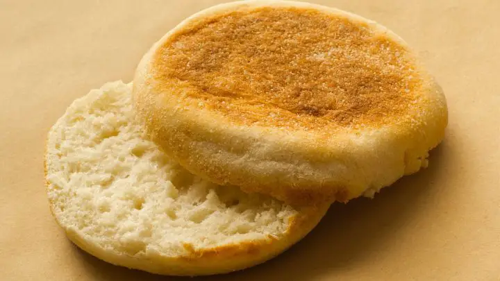 How to make sourdough discard english muffins
