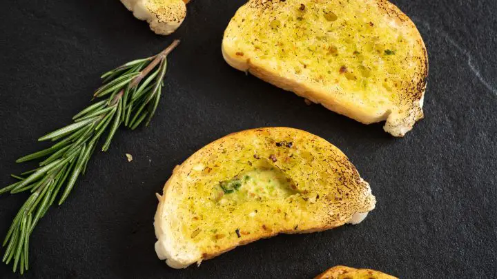 How to make garlic sourdough bread