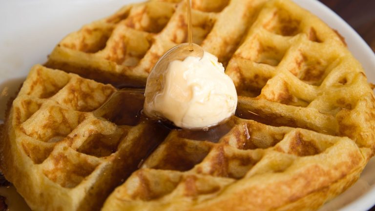 Easy to follow sourdough discard waffles recipe