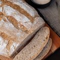 How to cut sourdough bread to get even slices