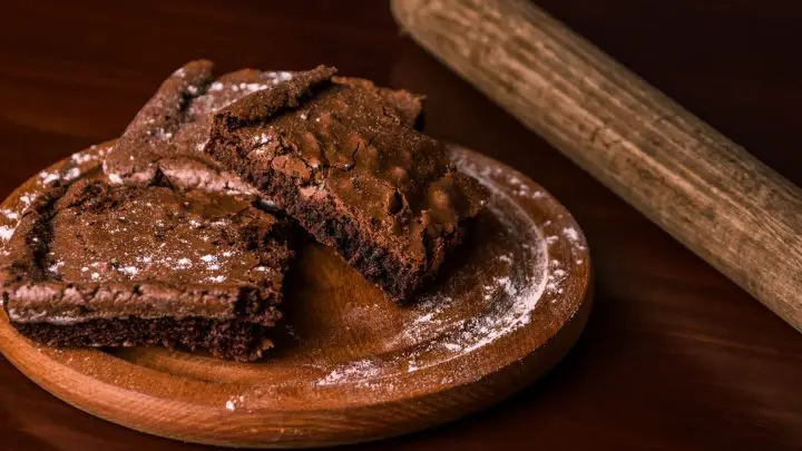 Sourdough brownies [easy chocolatey recipe]