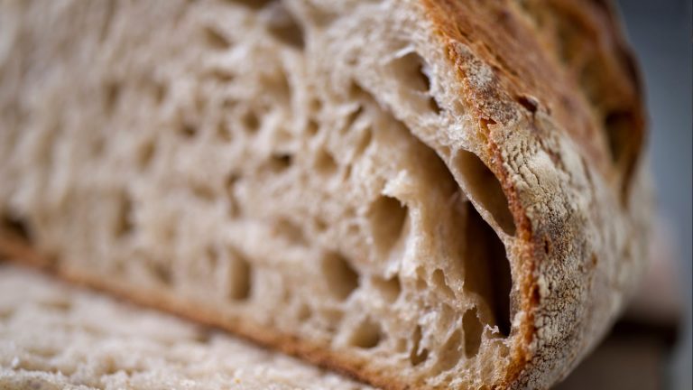 Sourdough bread: a gluten free option or not?