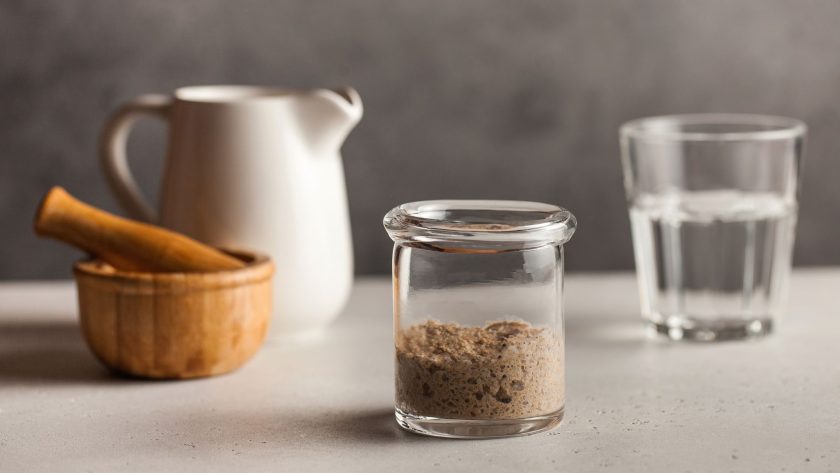 Sourdough starter jar: the essential guide to choosing and using a starter container