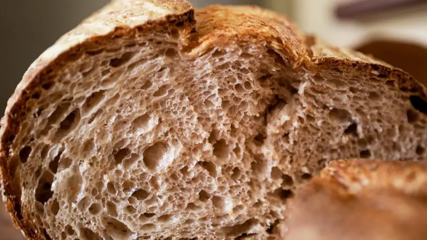 Sourdough bread calories: unveiling caloric and nutritional facts