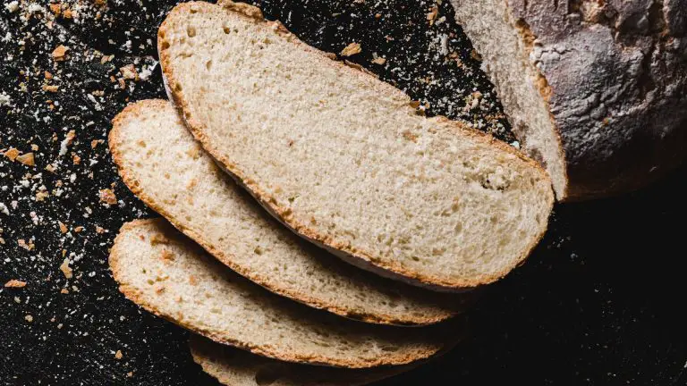 Sourdough bread without starter: your guide + recipe
