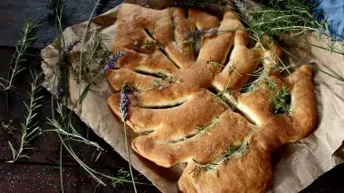 Easy sourdough fougasse bread recipe [give it a try! ]