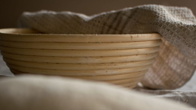 How to use a banneton [easy to follow guide]