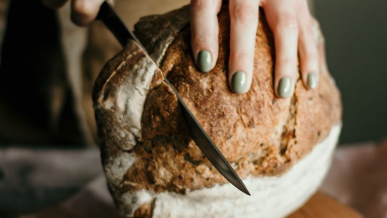 Is sourdough bread good for acid reflux? What you need to know!