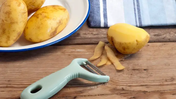 Easy to make sourdough starter using potato flakes