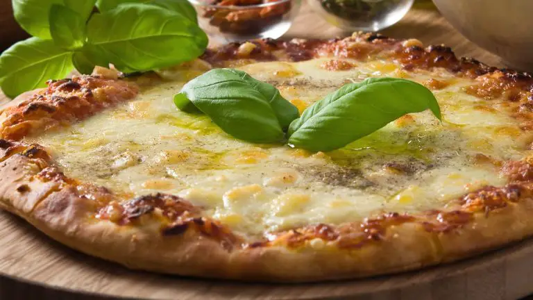 Sourdough bread pizza – easy and yummy!
