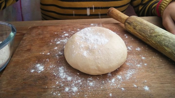 How to stop sourdough spreading – 7 troubleshooting tips