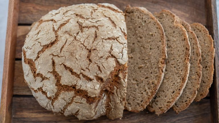 Sourdough rye bread recipe: tips, tricks, and techniques