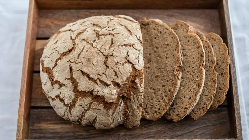 Sourdough rye bread recipe: tips, tricks, and techniques