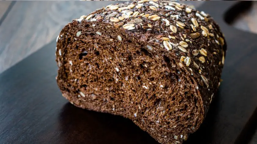 How to make pumpernickel bread: easier than you think!