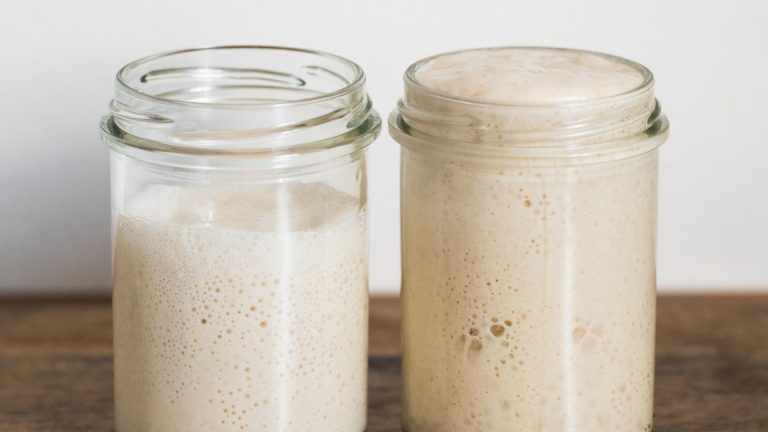 How to make liquid sourdough starter from scratch