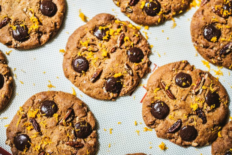 Sourdough pumpkin chocolate chip cookies