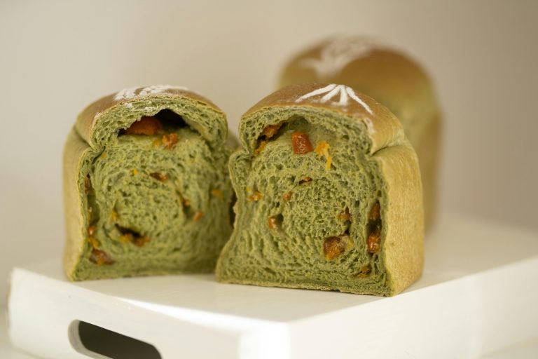 Matcha bread